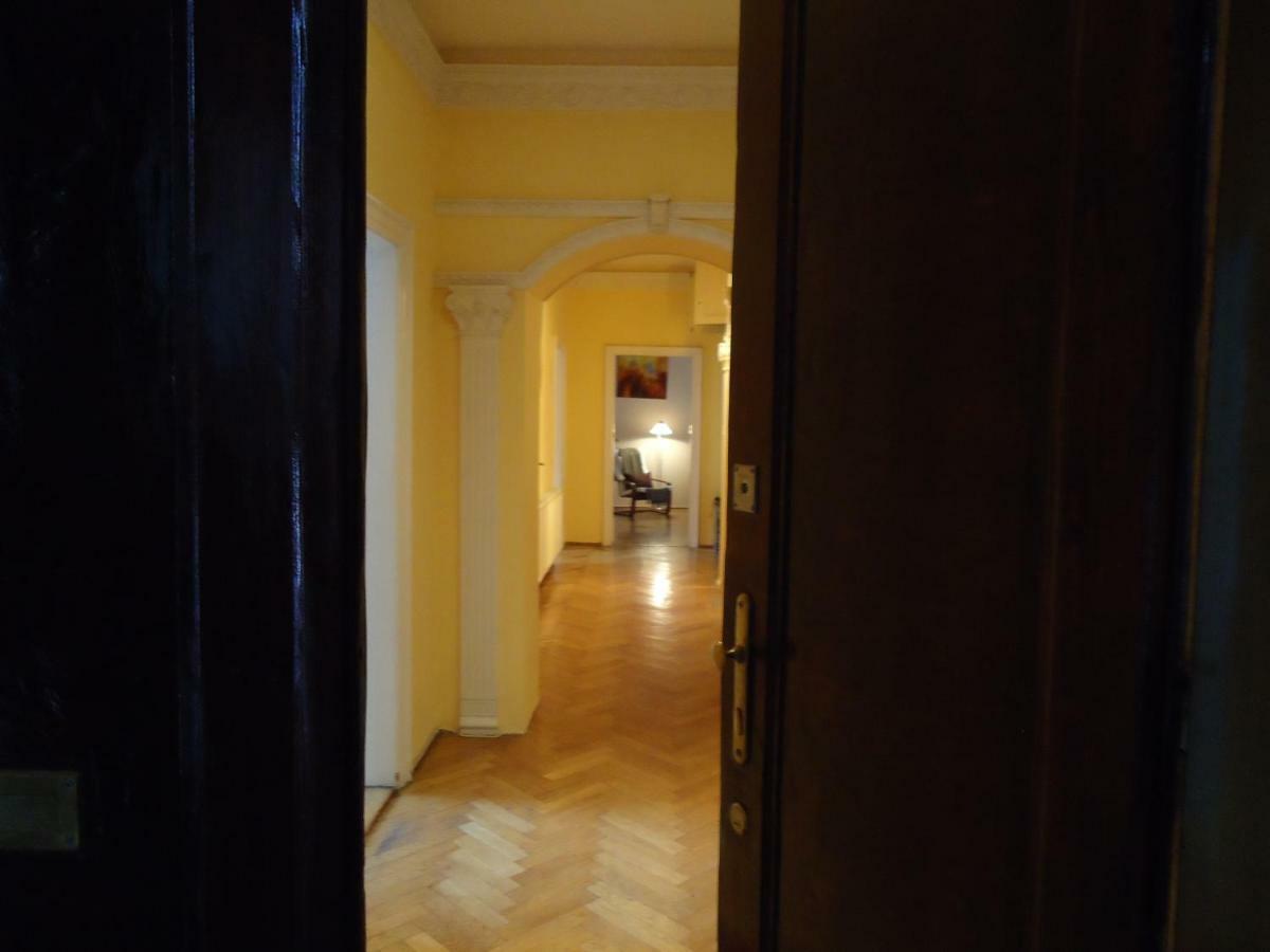 كراكوفيا Krowoderska Apartment المظهر الخارجي الصورة
